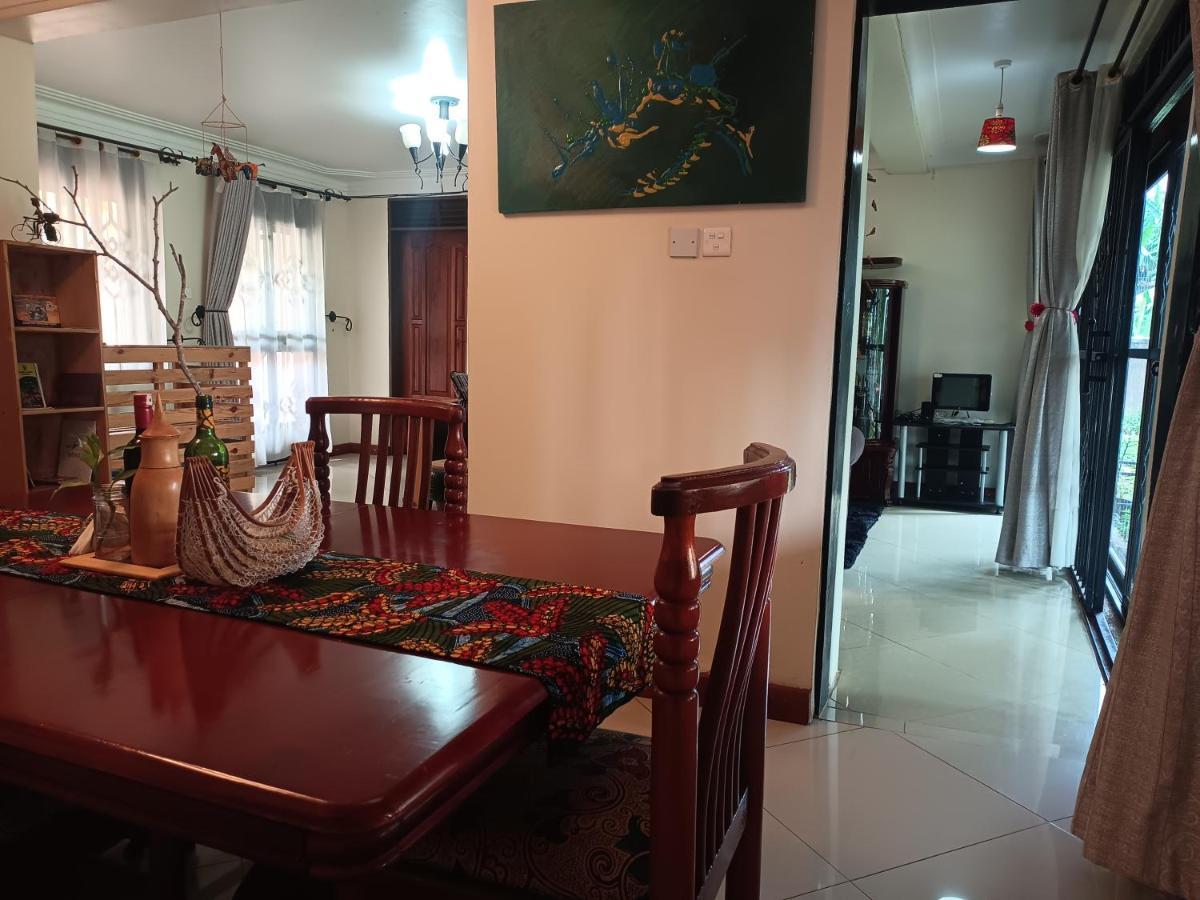 Aivilo Home Энтеббе Экстерьер фото